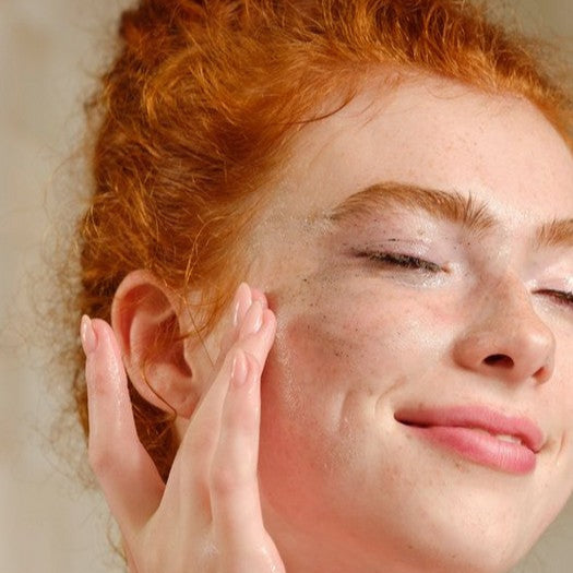 The Body Shop Camomile Jelly One-Step Cleanser