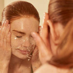 The Body Shop Aloe Soothing Cream Cleanser