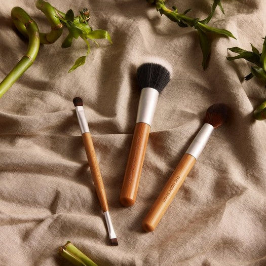 The Body Shop Pointed Highlighter Brush