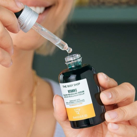 The Body Shop Vitamin C Glow Revealing Serum